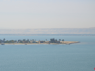 10.57 AM | Bitter Lake | Suez Canal