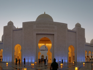 05.35 PM | Sheikh Zayed Grand Mosque