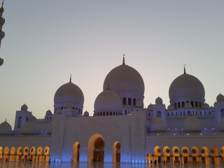 05.40 PM | Sheikh Zayed Grand Mosque