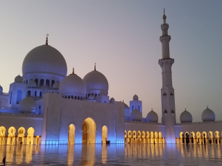 05.46 PM | Sheikh Zayed Grand Mosque