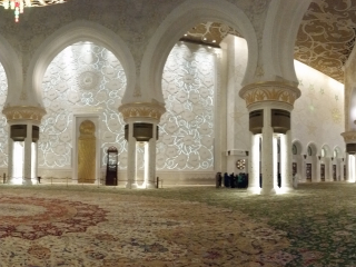 05.52 PM | Sheikh Zayed Grand Mosque