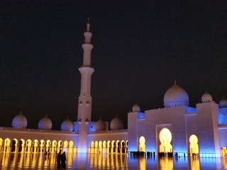 06.00 PM | Sheikh Zayed Grand Mosque