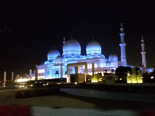 06.18 PM | Sheikh Zayed Grand Mosque