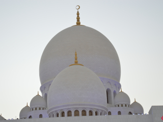 05.38 PM | Sheikh Zayed Grand Mosque