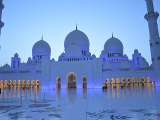 05.43 PM | Sheikh Zayed Grand Mosque