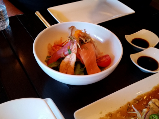 Sashimi Mixed Green Salad